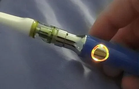 Cual es el significado de la luz en los vaporizadores